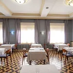 Robert Hotel 2*