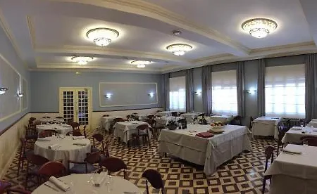 Robert Hotel