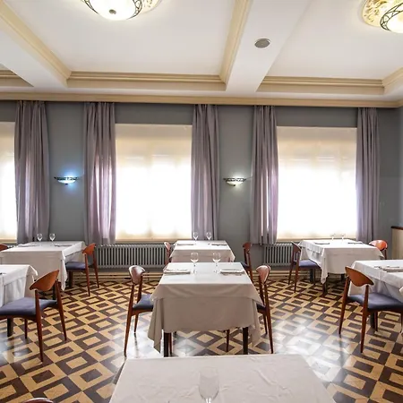 Robert Hotel 2*