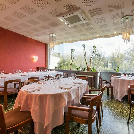 Robert Hotel 2*