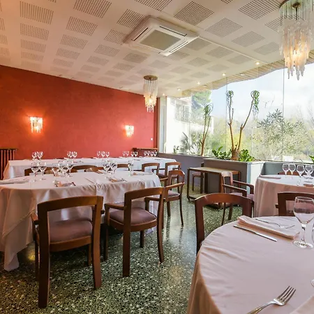 Robert Hotel 2*